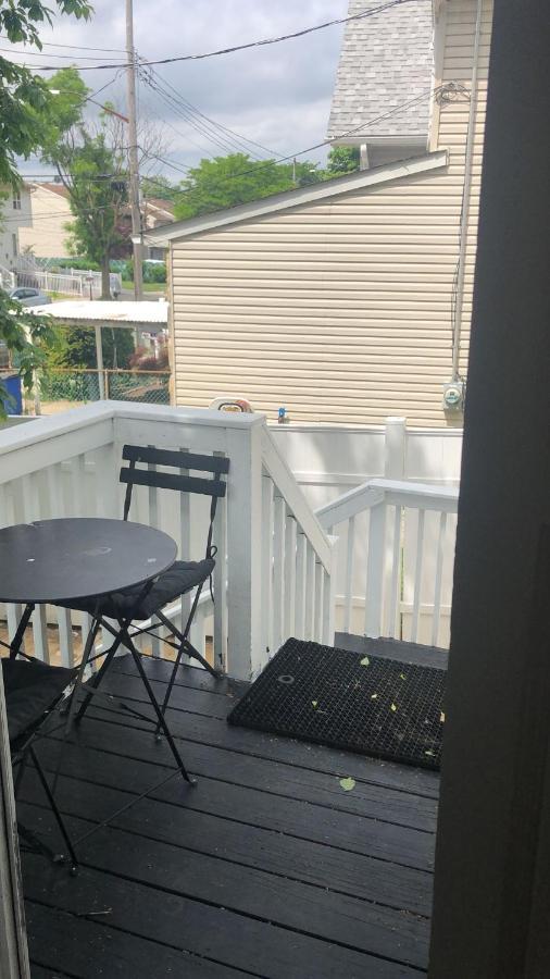 Cozzy Room With Private Entrance And Drive Way Nova York Exterior foto