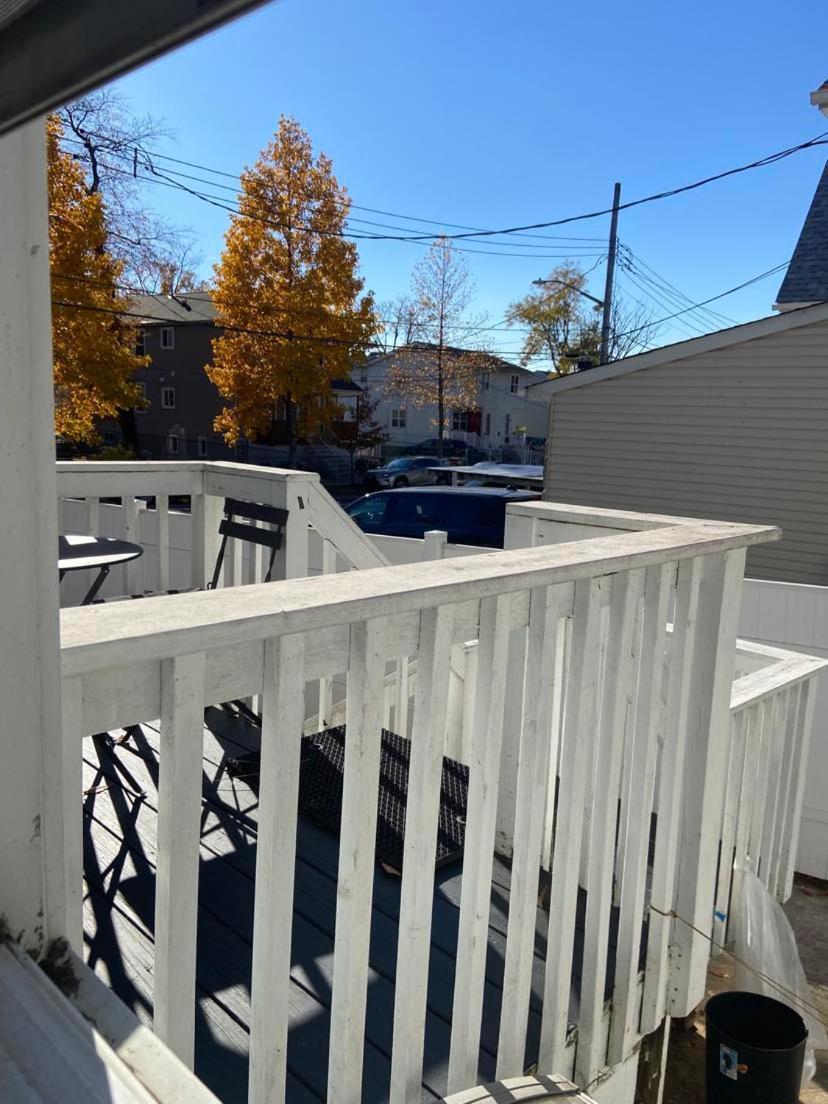 Cozzy Room With Private Entrance And Drive Way Nova York Exterior foto